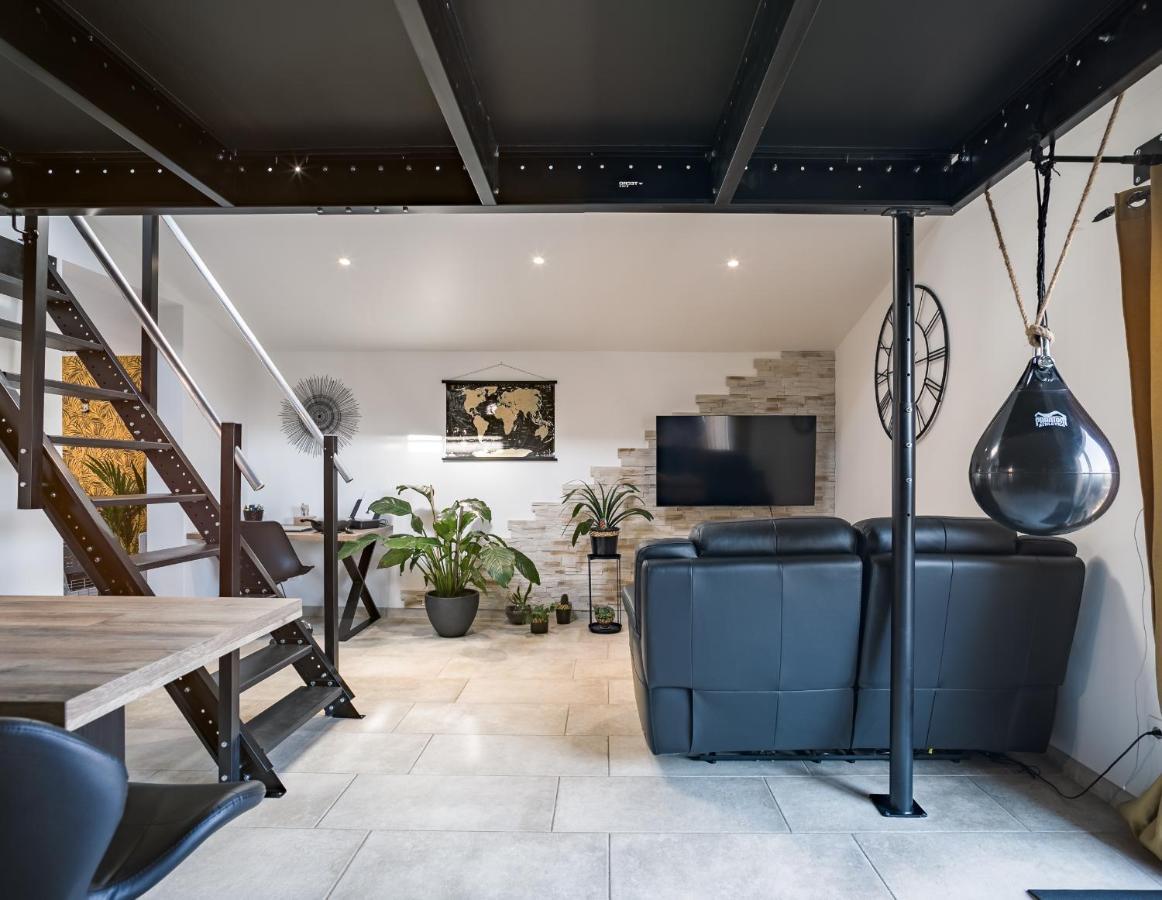 Loft Avec Jardin Et Parking Prive Apartment Troyes Exterior foto